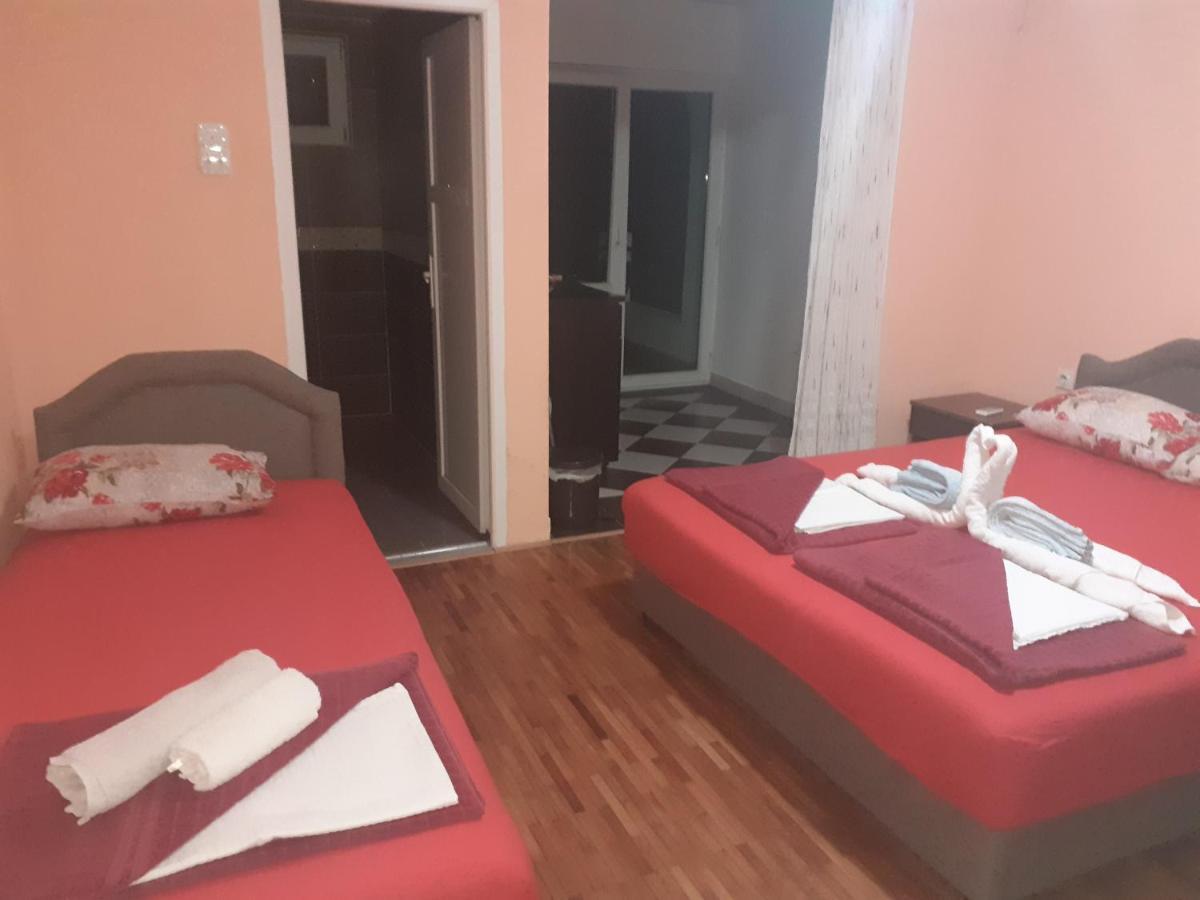 Studios Milosev بار المظهر الخارجي الصورة